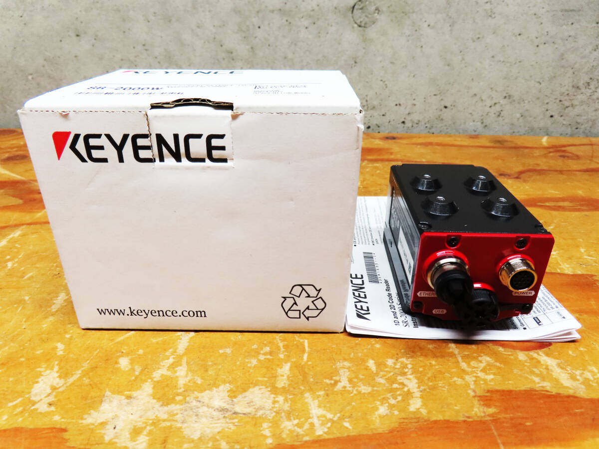 KEYENCE キーエンス SR-2000W 1D/2D 超広視野タイプ コードリーダ