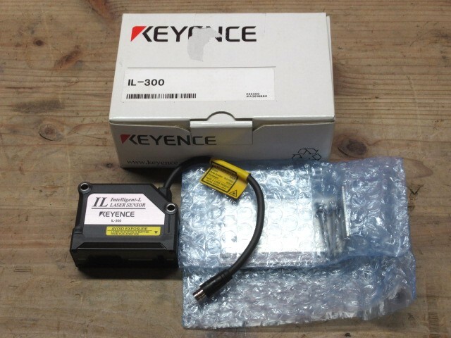 KEYENCE キーエンス IL-300 CMOSレーザアプリセンサ センサヘッド 現状品