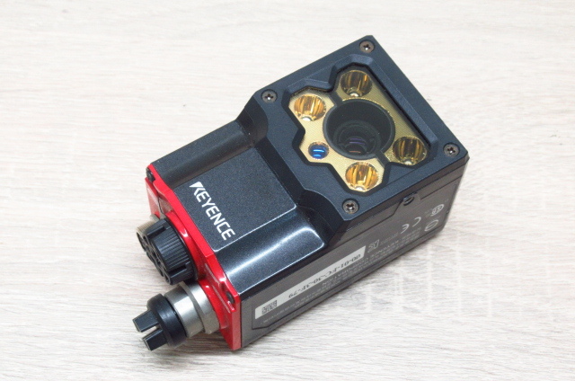 動作未確認 現状品 KEYENCE キーエンス SR-1000 オートフォーカスコードリーダ 2017年製