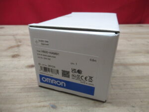 新品 未使用品 OMRON オムロン V600-HAM91 インテリジェントフラグ 現状品