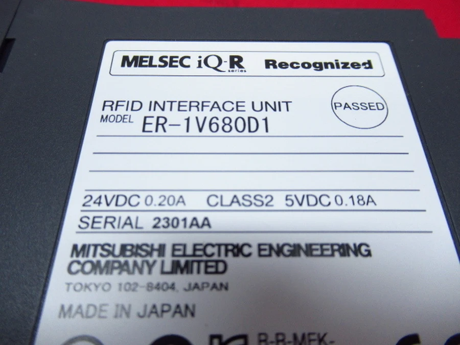 三菱電機エンジニアリング ER-1V680D1 本体側面銘板・定格・シリアル