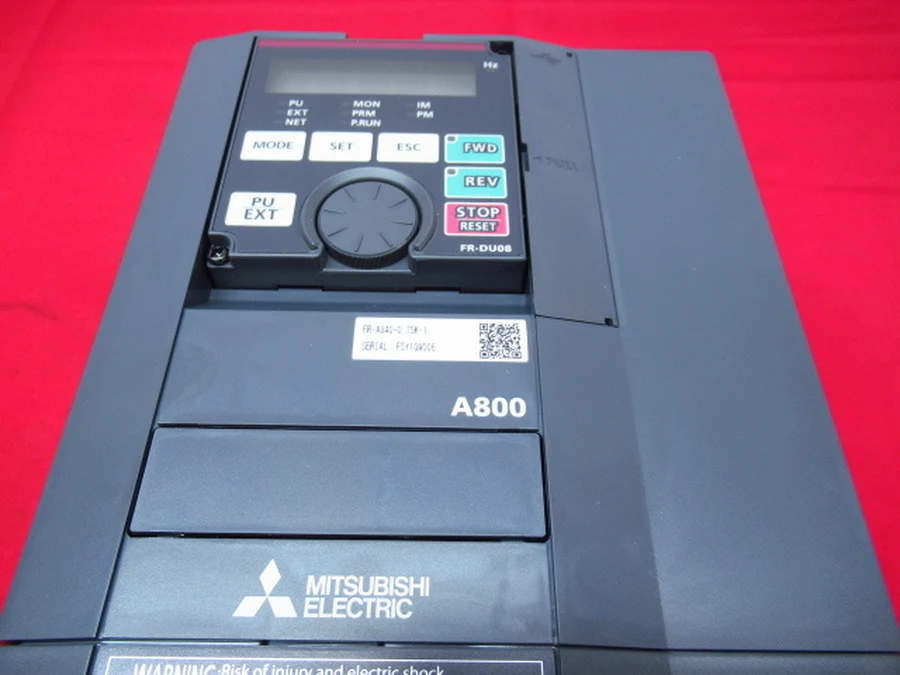 三菱電機 FR-A840-0.75K-1 正面操作パネルFR-DU08・A800ロゴ表示