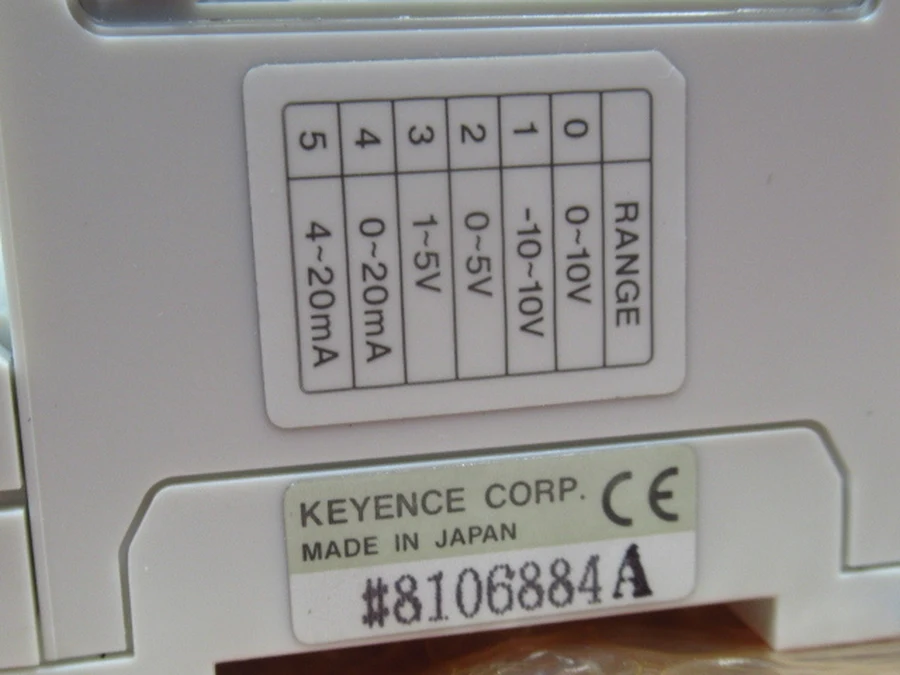 キーエンス KL-4AD 仕様銘板・入力レンジ切替表・製造番号#8106884 A