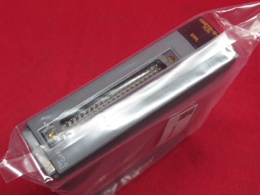 三菱電機 Q68TD-G-H02 未開封本体・端子接続部
