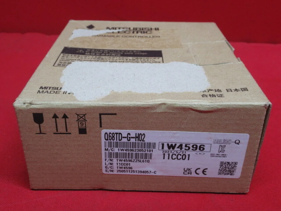 三菱電機 Q68TD-G-H02 元箱外観・製造年ラベル