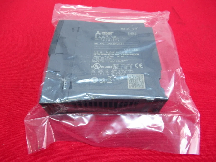 三菱電機 RJ71GF11-T2 本体側面銘板・定格仕様・MACアドレス刻印