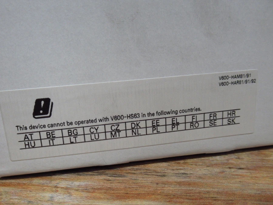 オムロン V600-HAM81 外箱側面仕様表示・保管状態