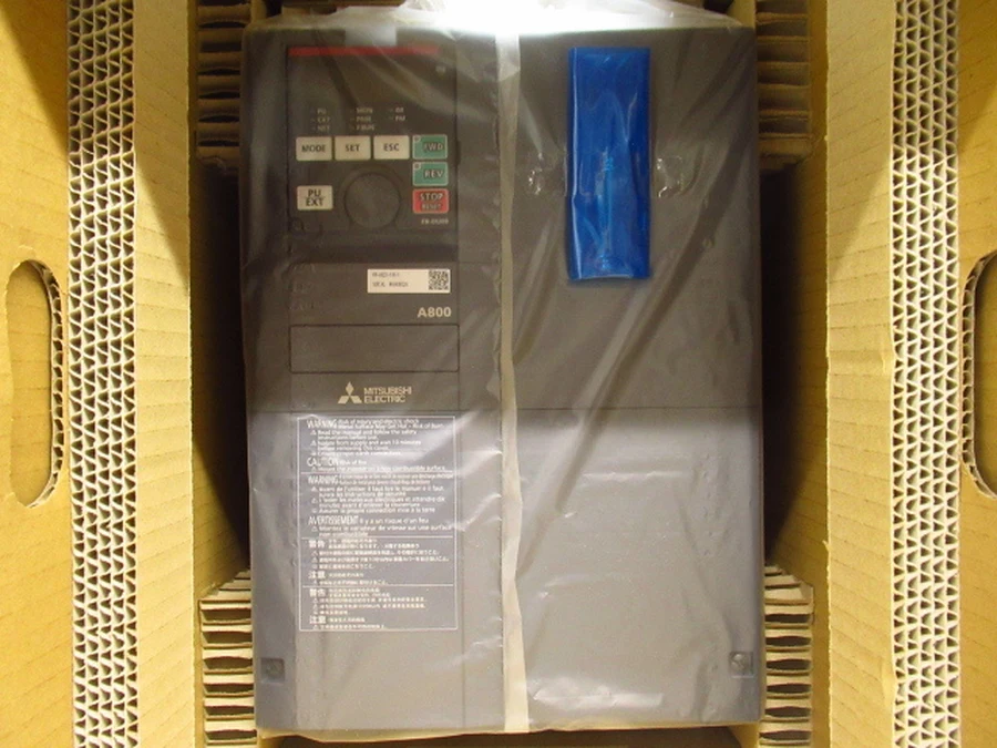 三菱電機 FR-A820-11K-1 元箱内部収納・静電保護袋入り