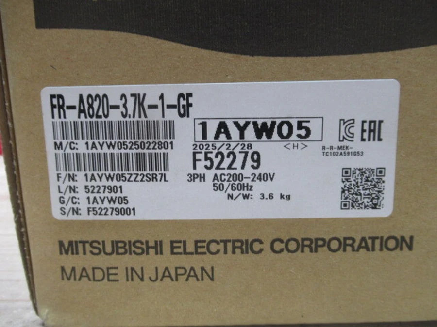 三菱電機 FR-A820-3.7K-1-GF 型番・製造年月ラベル銘板