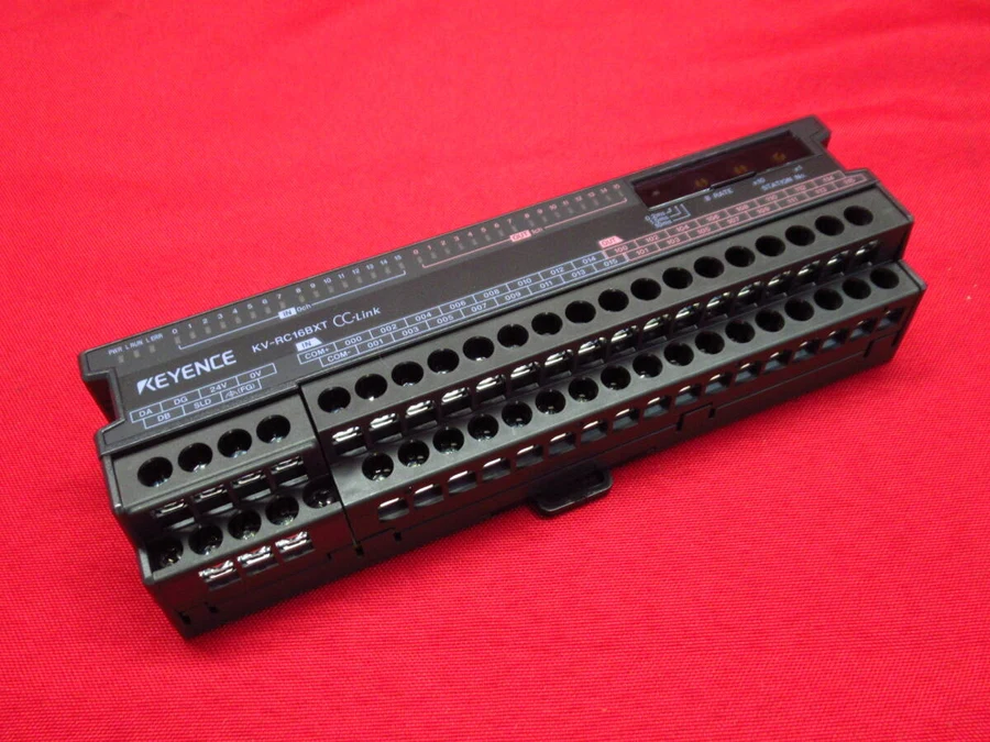 キーエンス KV-RC16BXT 本体全景・スプリング式端子台