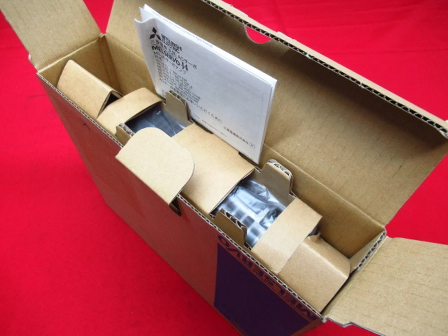 三菱電機 MR-J4-40B1 元箱・内装・取扱説明書