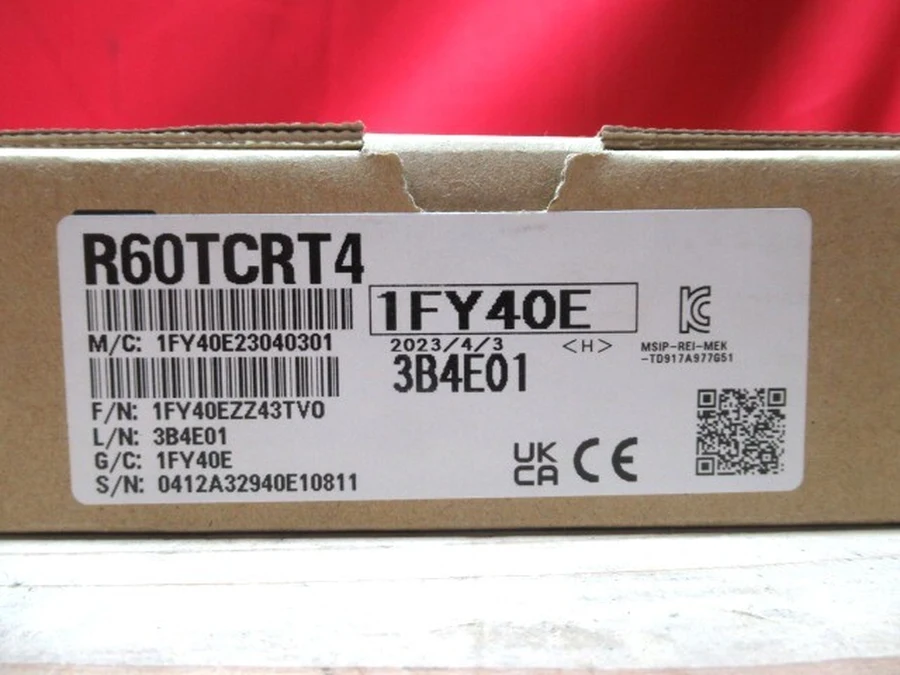 三菱電機 R60TCRT4 外箱型番銘板・製造情報ラベル