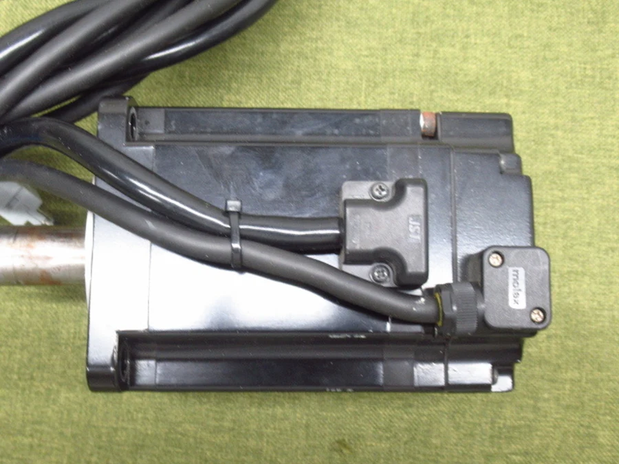 キーエンス SV-M075AS 電源・エンコーダコネクタ部