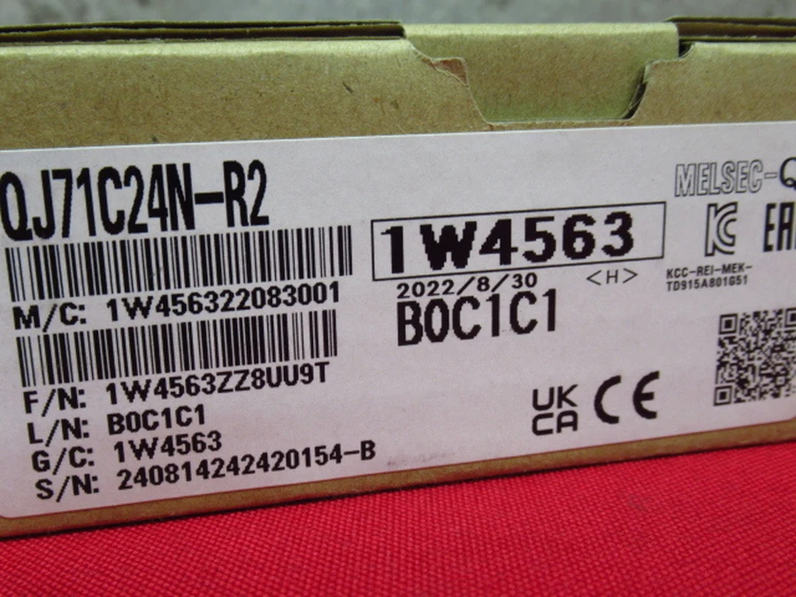 三菱電機 QJ71C24N-R2 外箱ラベル・型番刻印